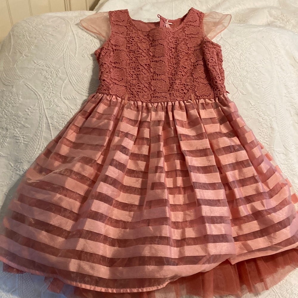 Muted coral. Rust color girls dress fits like. 8/10